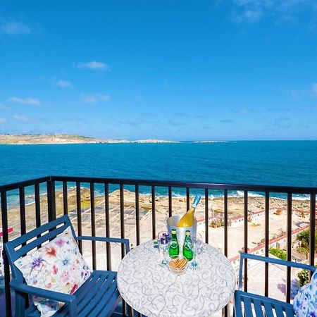 Islet Promenade Seafront Family Apartment With 2 Balconies By Getawaysmalta St. Paul's Bay Esterno foto