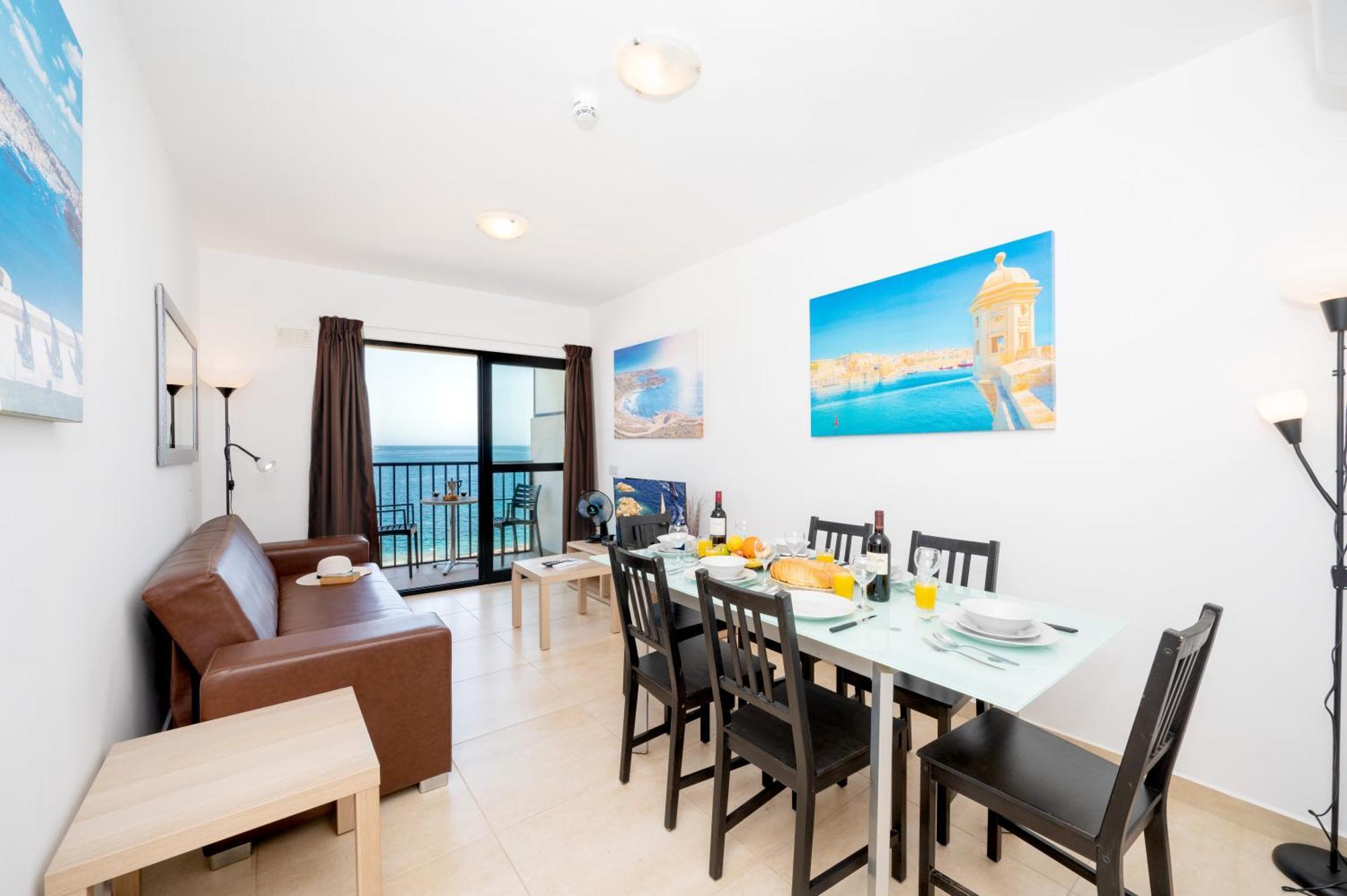 Islet Promenade Seafront Family Apartment With 2 Balconies By Getawaysmalta St. Paul's Bay Esterno foto