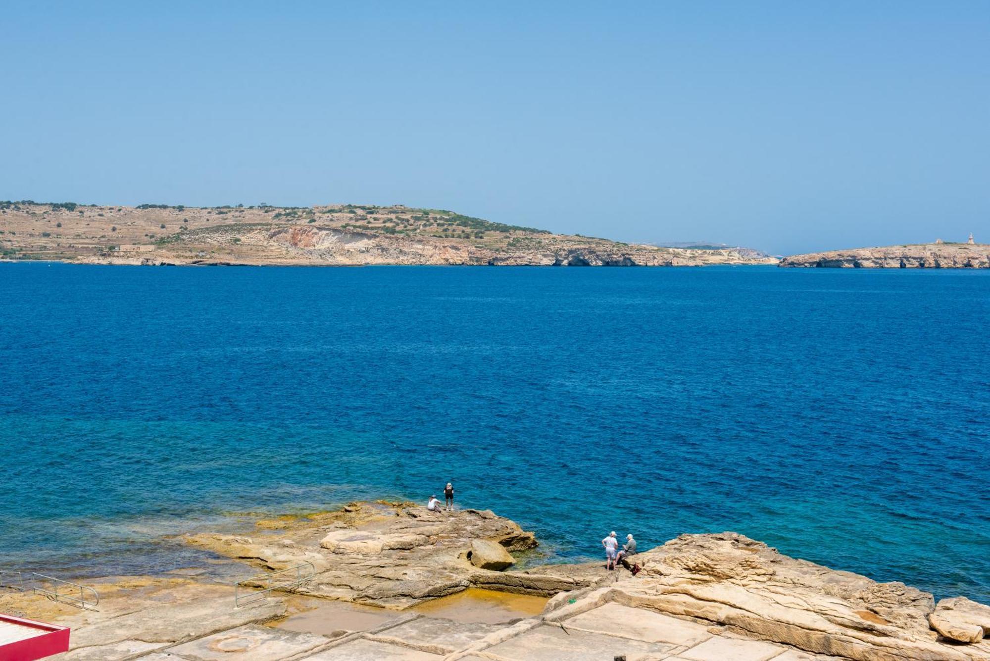 Islet Promenade Seafront Family Apartment With 2 Balconies By Getawaysmalta St. Paul's Bay Esterno foto